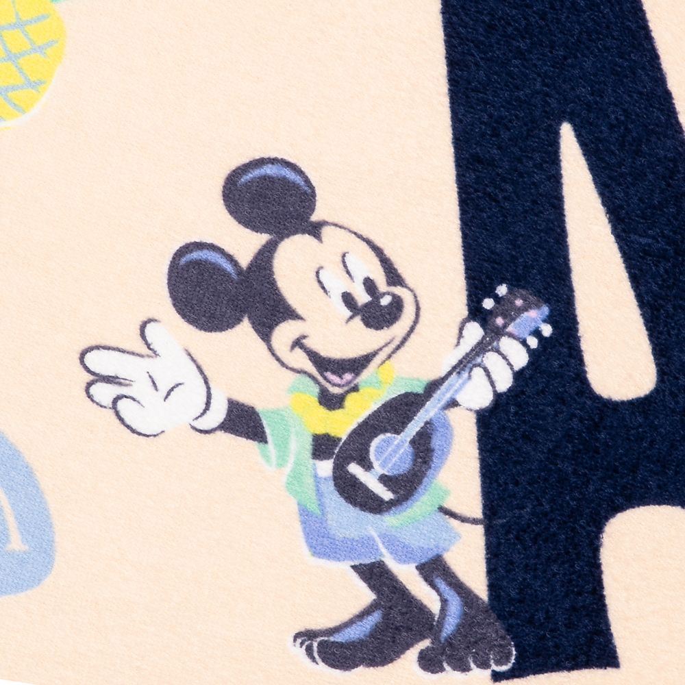 Mickey Mouse and Friends Beach Towel – Aulani, A Disney Resort & Spa