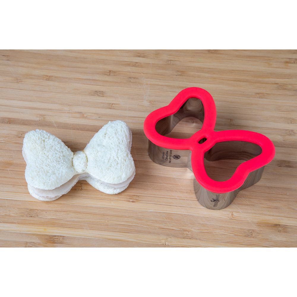 Minnie Mouse Bow Sandwich Cutter