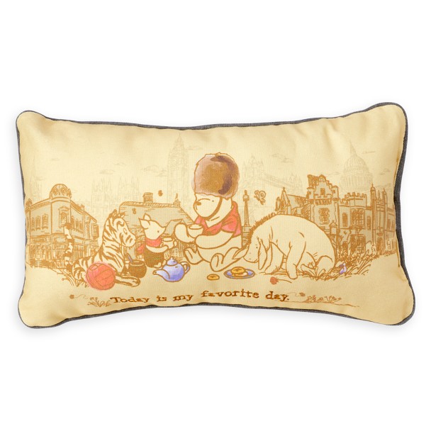 Winnie the Pooh and Pals Classic Throw Pillow – Epcot