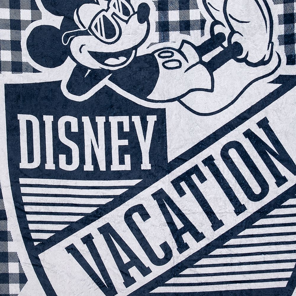 Mickey Mouse Fleece Throw – Disney Vacation Club