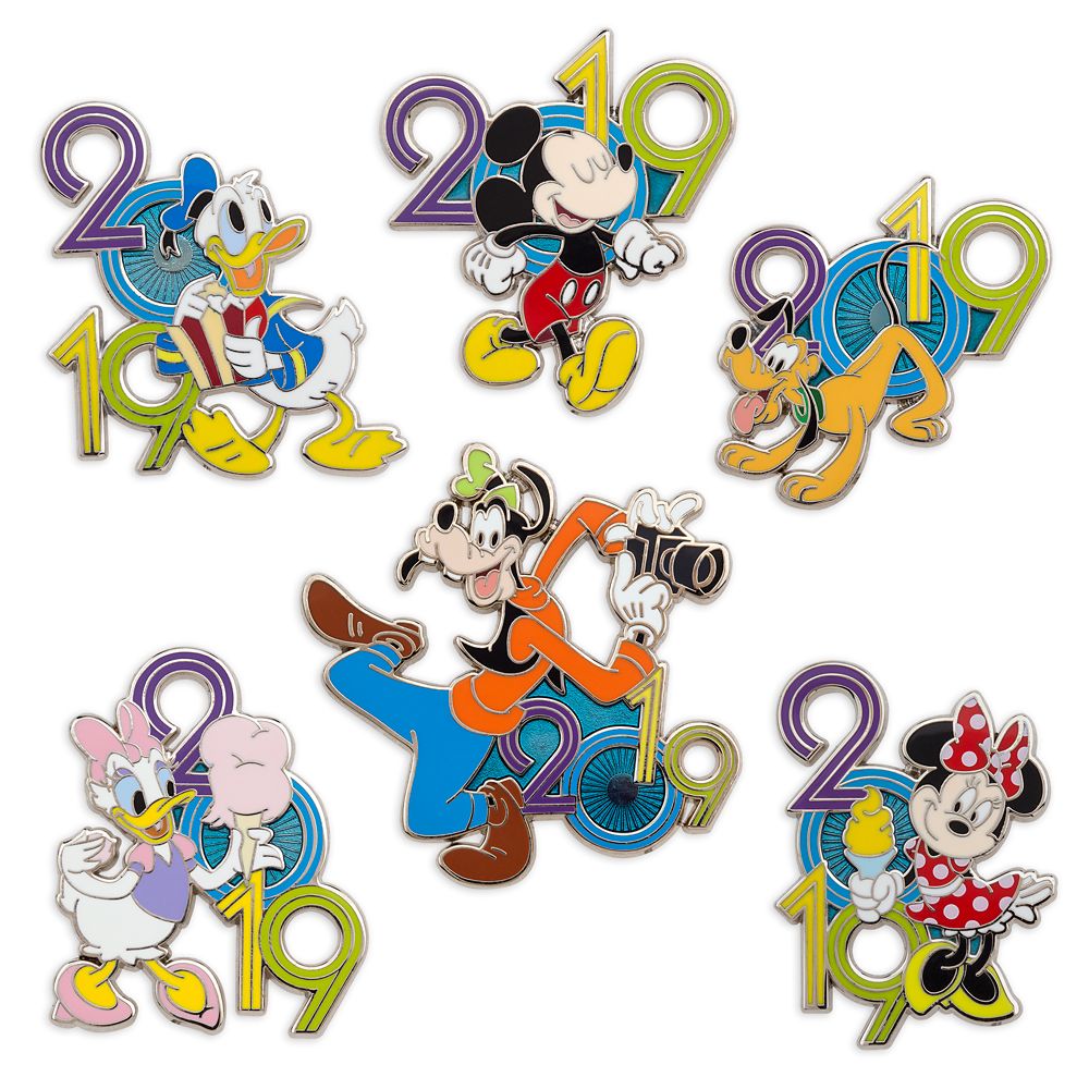 Mickey Mouse and Friends Pin Trading Booster Set 2019