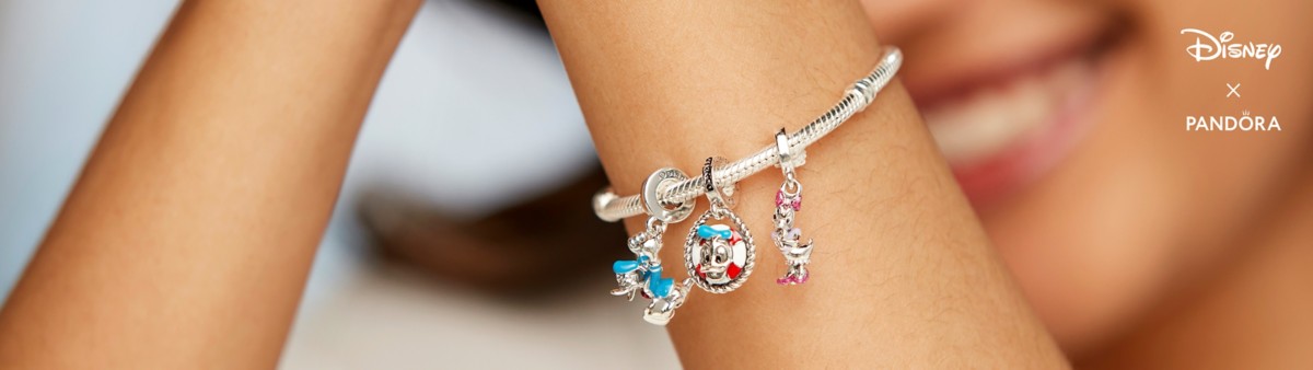 Background image of Pandora Jewelry
