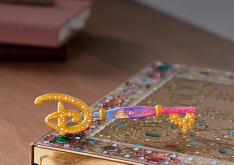  Disney Princess Girls Dress Up Trunk - Rapunzel, Ariel, Tiana &  Jasmine - 21 Pieces [ Exclusive] : Clothing, Shoes & Jewelry