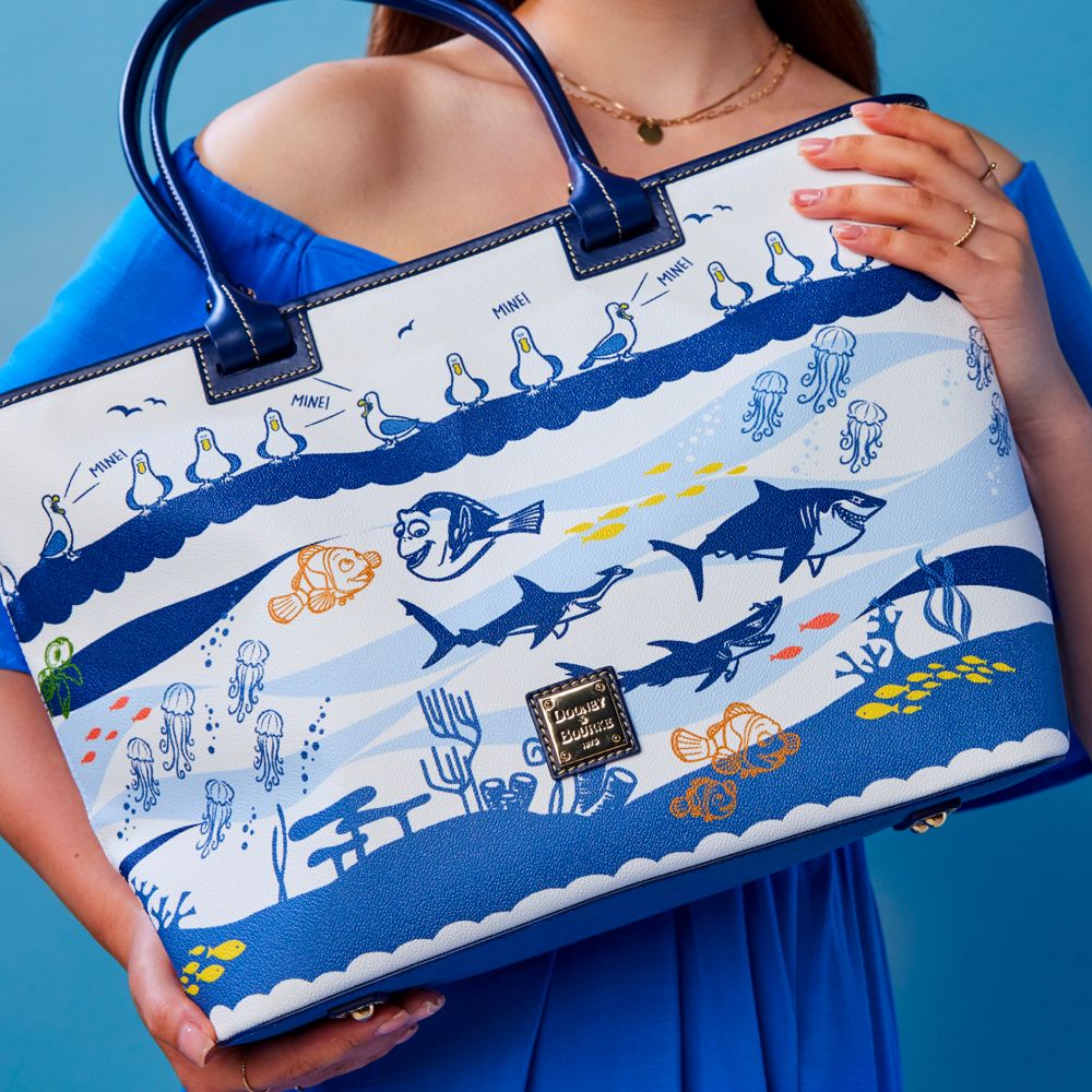 Background image of Dooney & Bourke